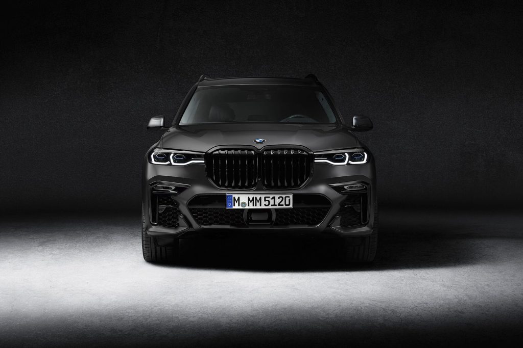 BMW X7 Dark Shadow Edition