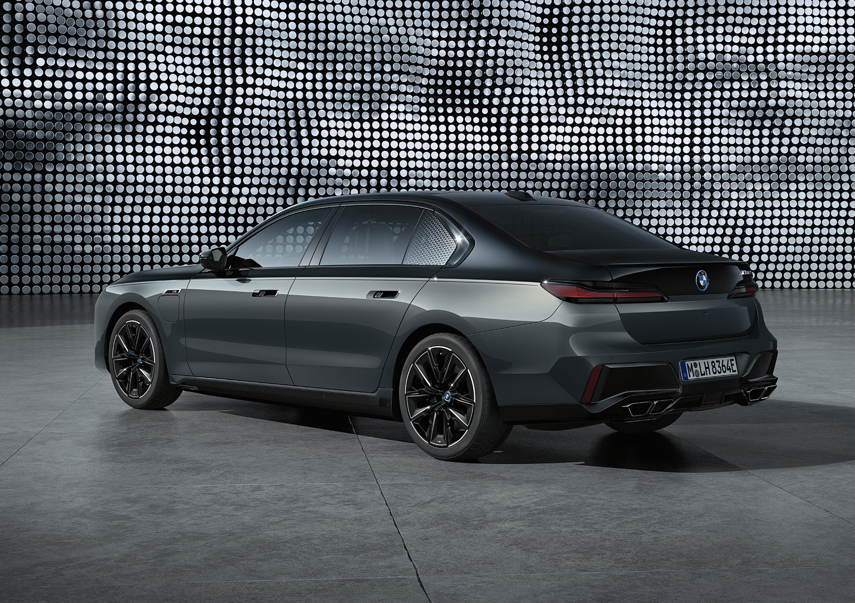BMW M760e xDrive Hybride - Van Poelgeest