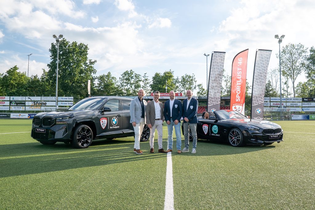 V.l.n.r. Willem-Jan de Jong - Van Poelgeest Woerden - Vestigingsdirecteur, Patrick Lammertse - Sportlust '46 - Voorzitter a.i.