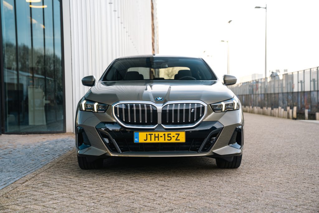 BMW i5