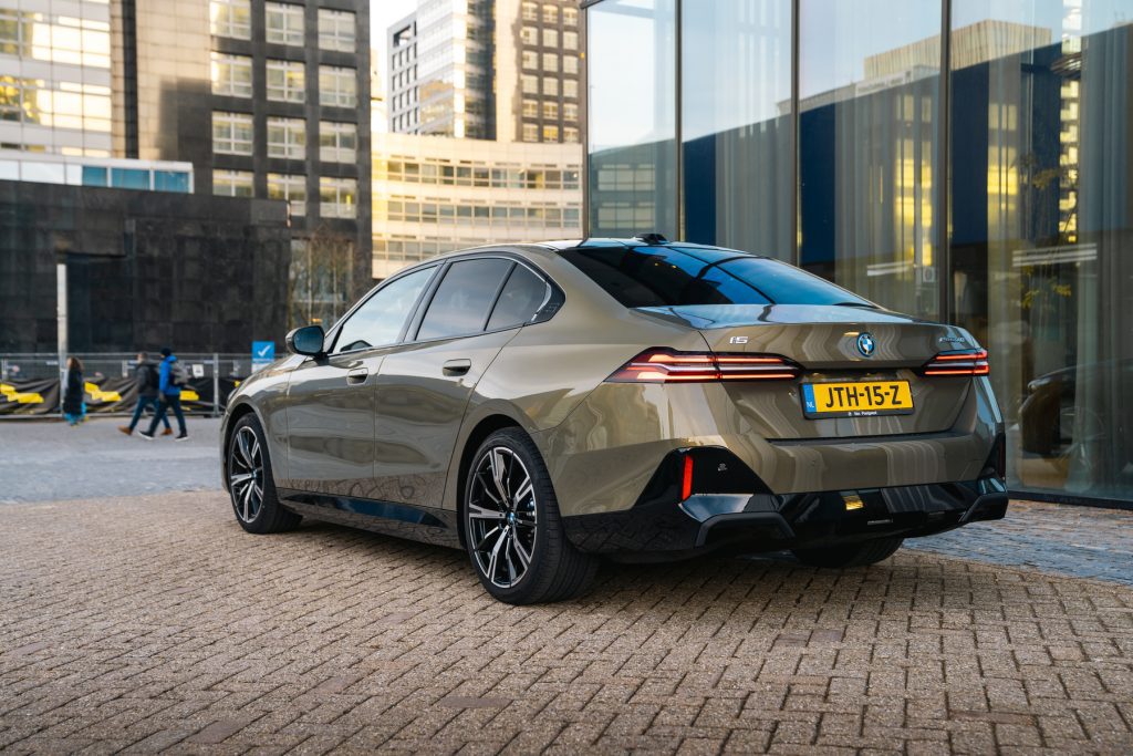 BMW i5