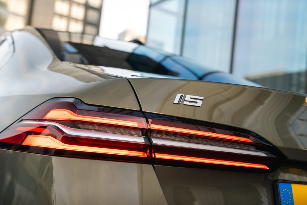 BMW i5