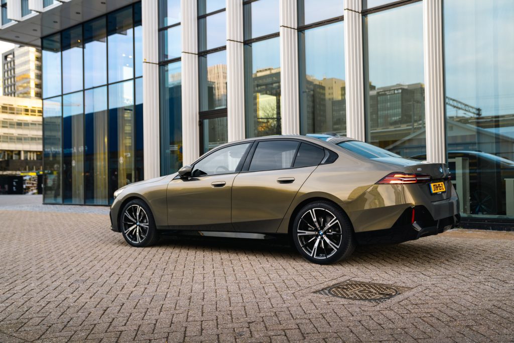 BMW i5