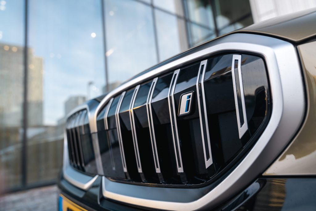 BMW i5