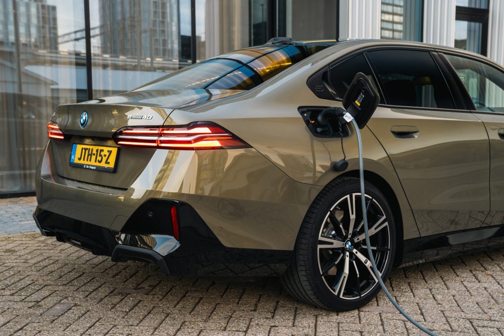 BMW i5 laadkabel