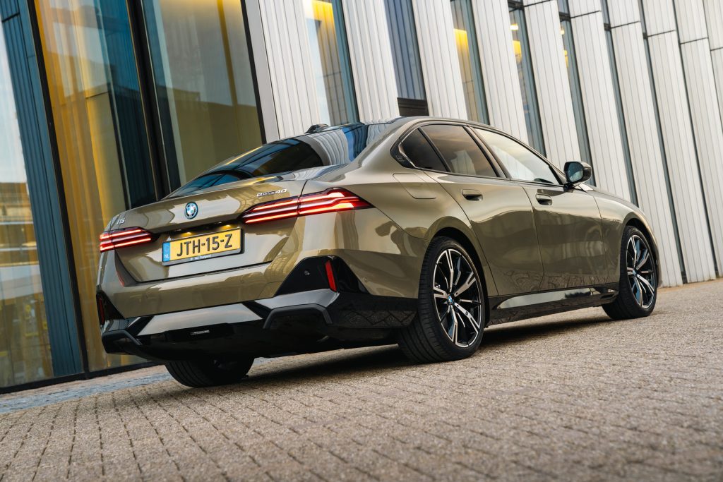 BMW i5