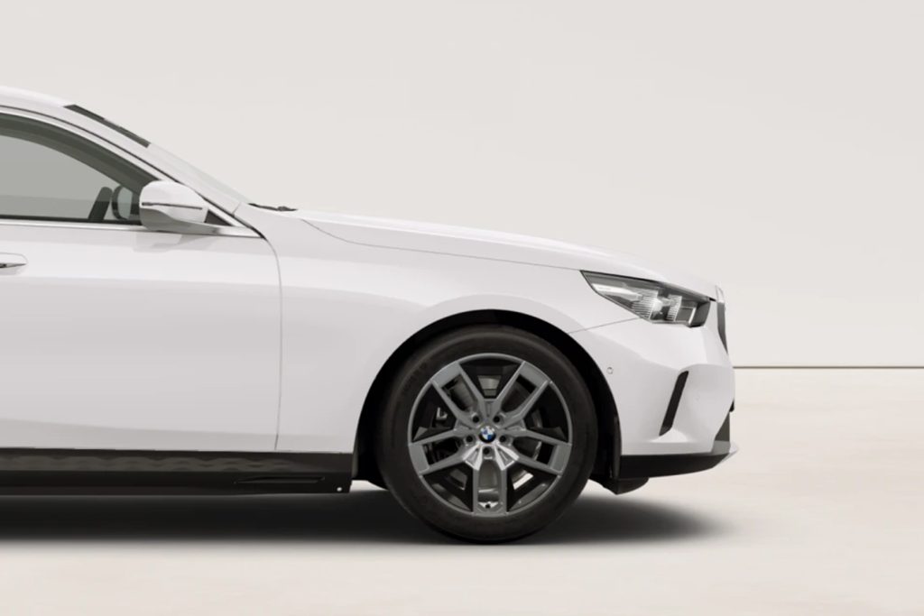 BMW i5 Pure Edition