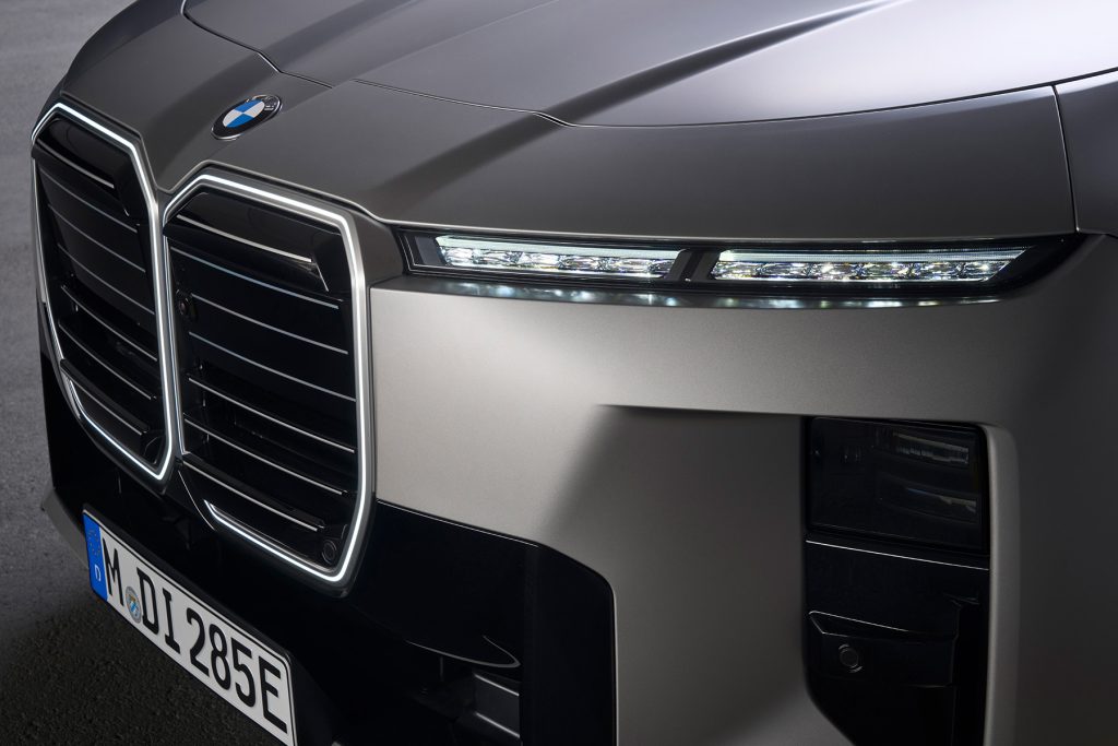 BMW i7
