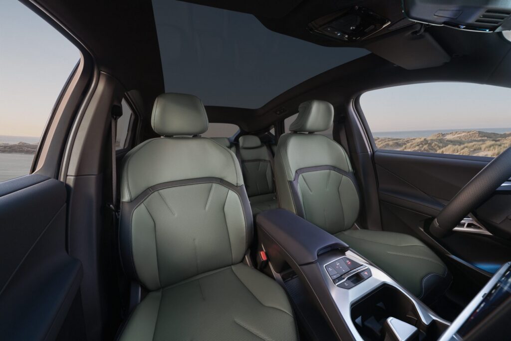 BMW iX4